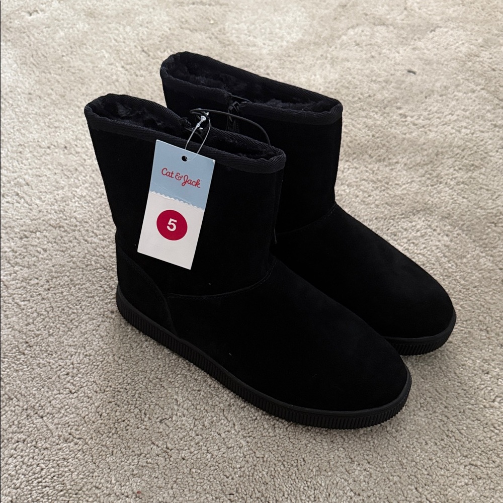 Cat & Jack Hannah Zip up Black Winter Boots